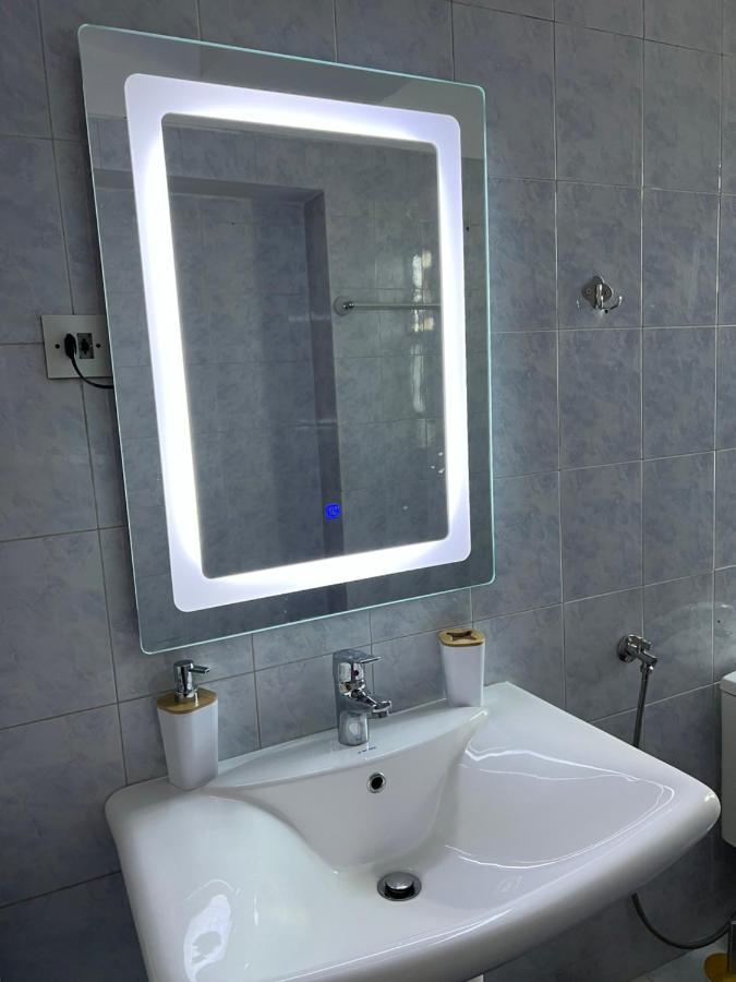Apartment In Skanderbeg Square - Tirana Center 2 Ngoại thất bức ảnh