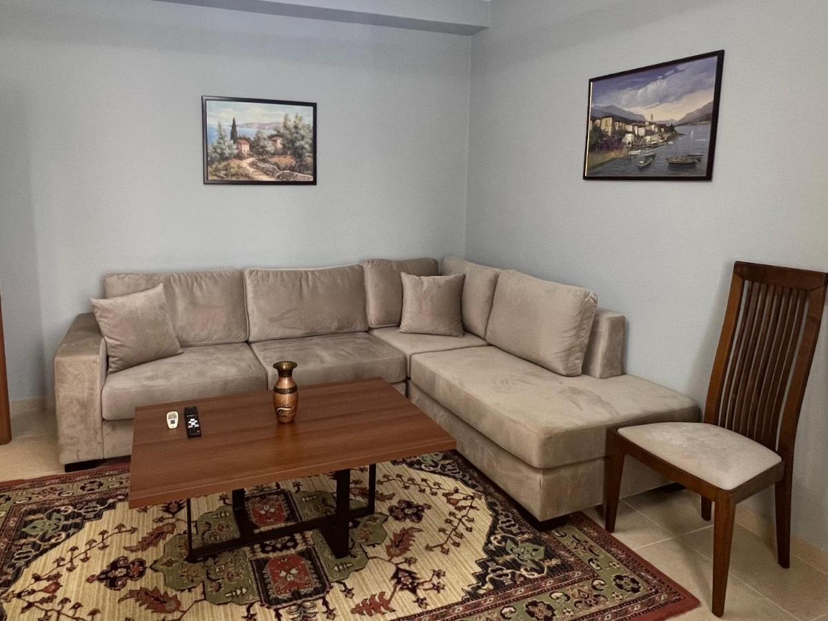 Apartment In Skanderbeg Square - Tirana Center 2 Ngoại thất bức ảnh