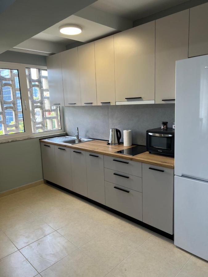 Apartment In Skanderbeg Square - Tirana Center 2 Ngoại thất bức ảnh