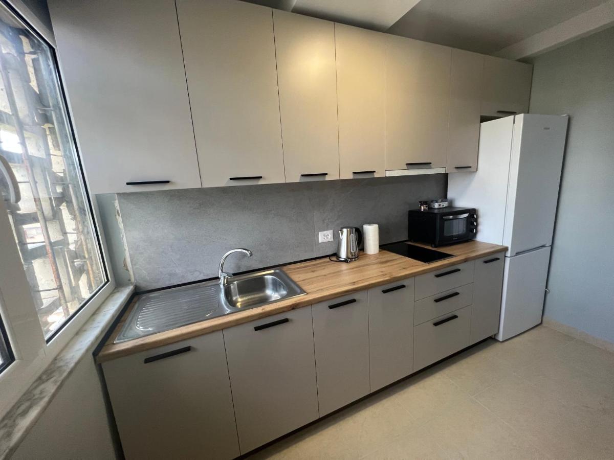 Apartment In Skanderbeg Square - Tirana Center 2 Ngoại thất bức ảnh