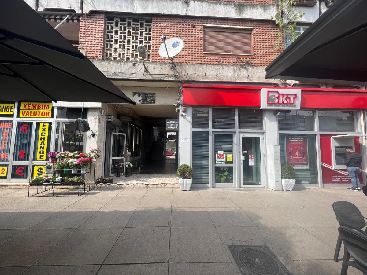 Apartment In Skanderbeg Square - Tirana Center 2 Ngoại thất bức ảnh