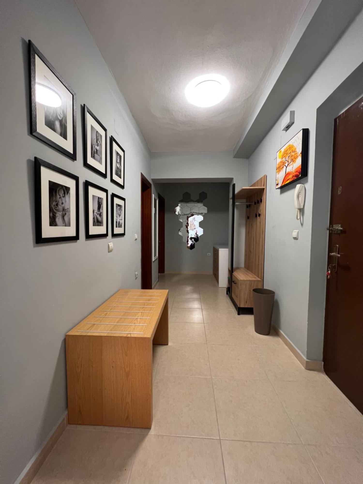 Apartment In Skanderbeg Square - Tirana Center 2 Ngoại thất bức ảnh