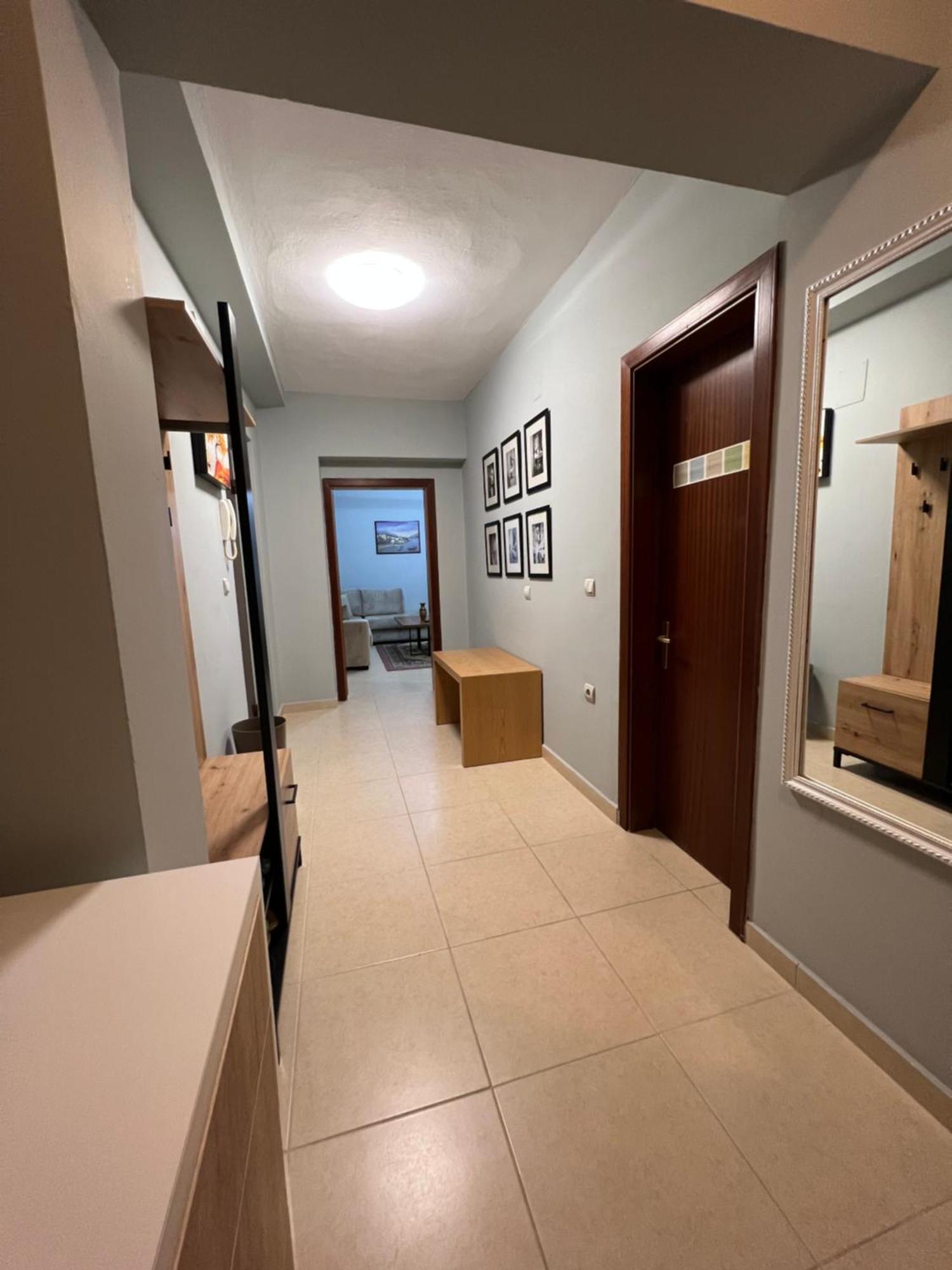 Apartment In Skanderbeg Square - Tirana Center 2 Ngoại thất bức ảnh