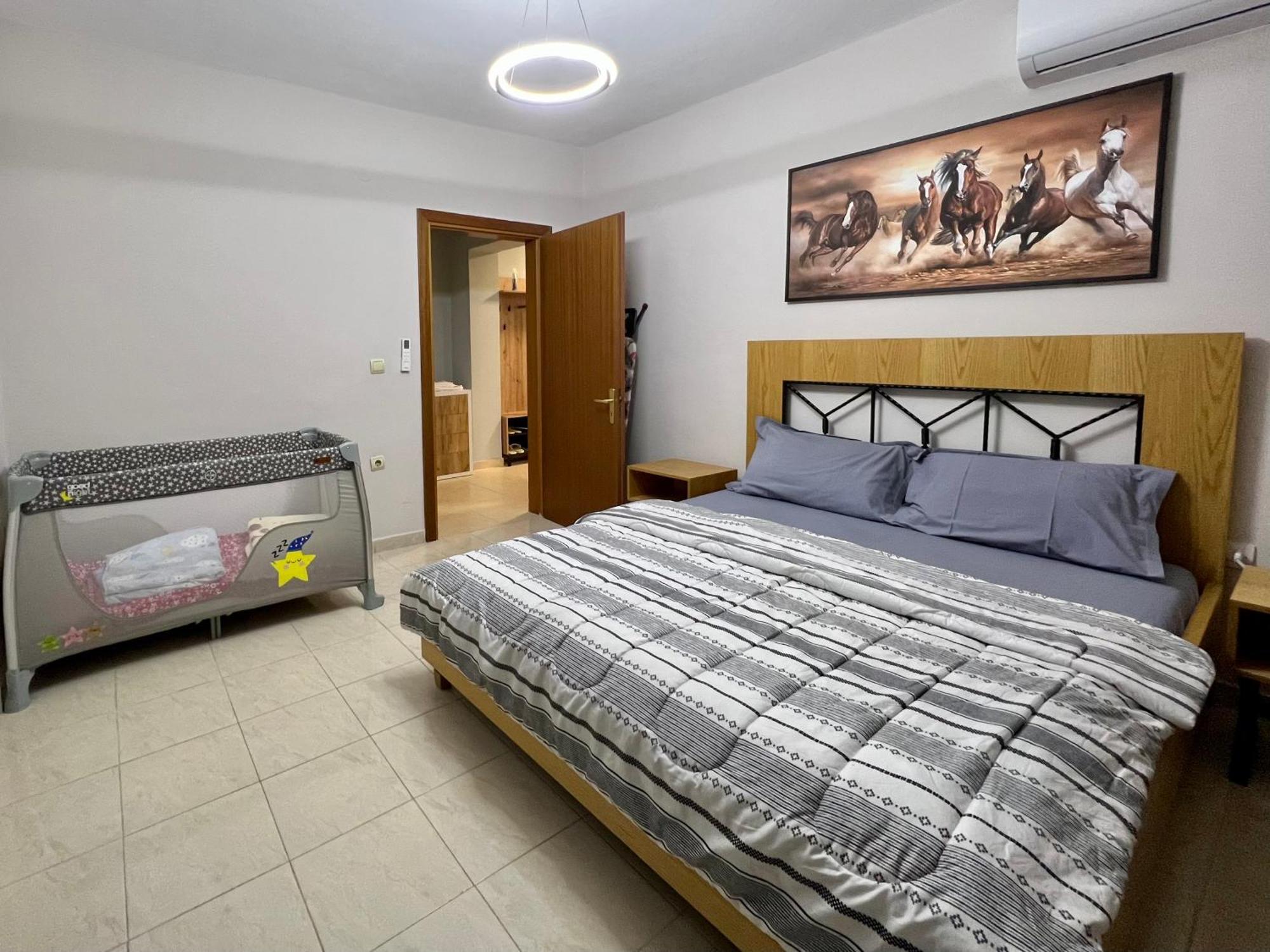 Apartment In Skanderbeg Square - Tirana Center 2 Ngoại thất bức ảnh