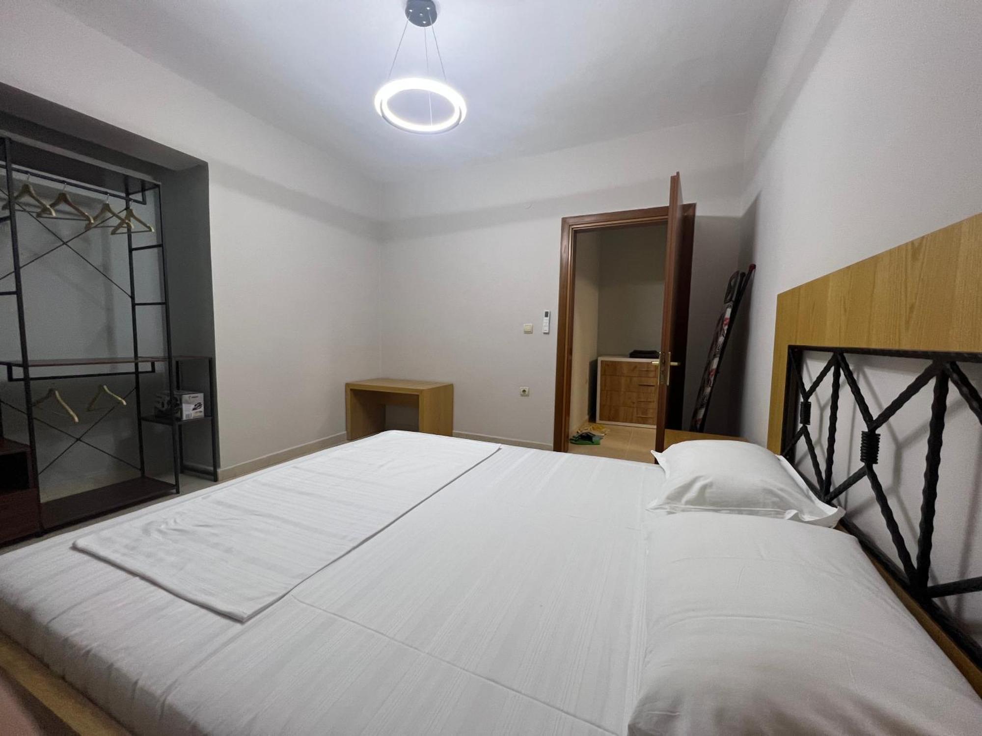 Apartment In Skanderbeg Square - Tirana Center 2 Ngoại thất bức ảnh