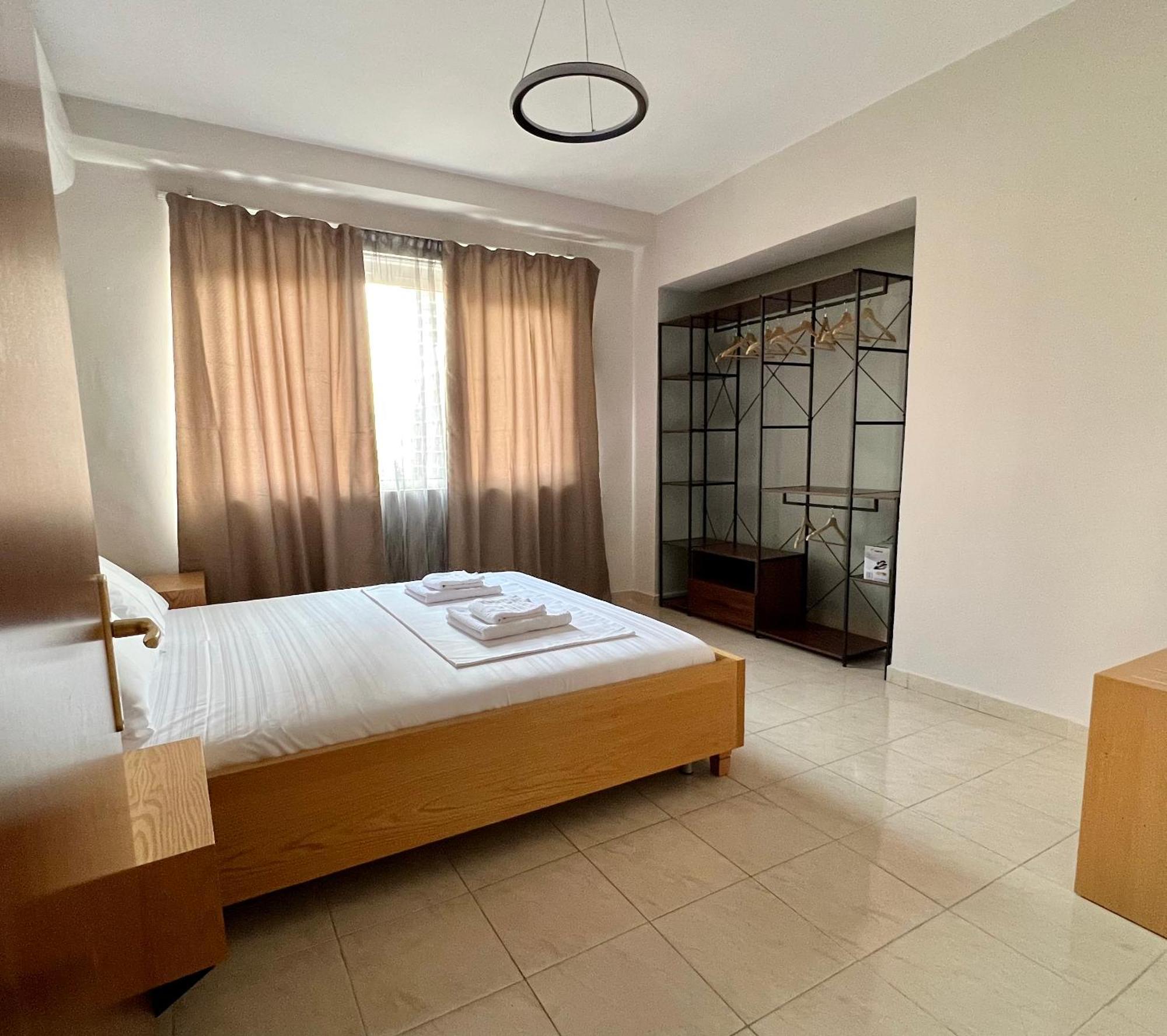Apartment In Skanderbeg Square - Tirana Center 2 Ngoại thất bức ảnh