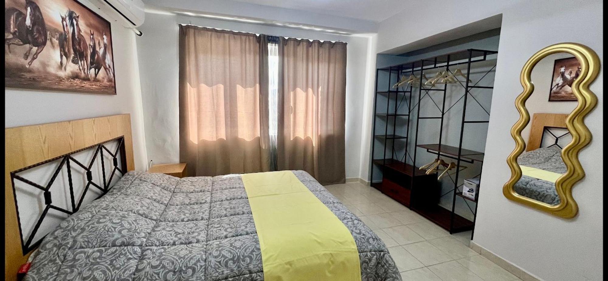Apartment In Skanderbeg Square - Tirana Center 2 Ngoại thất bức ảnh